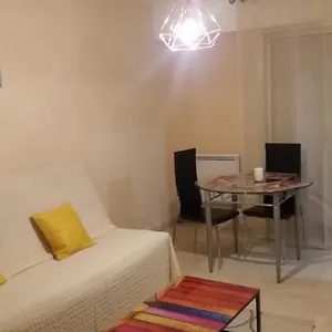 Appartement 3mn A Pied De La Avec Terrasse, Antibes