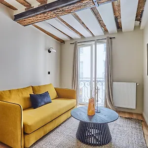 Center Of By Prestige Appartement Paris